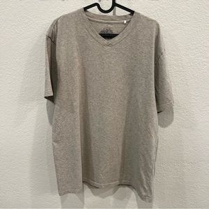 Prana Oatmeal/Tan V-neck T-shirt size Large